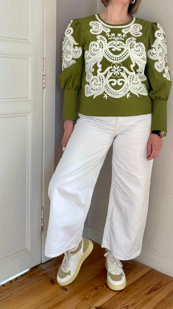 Blouse brodée César