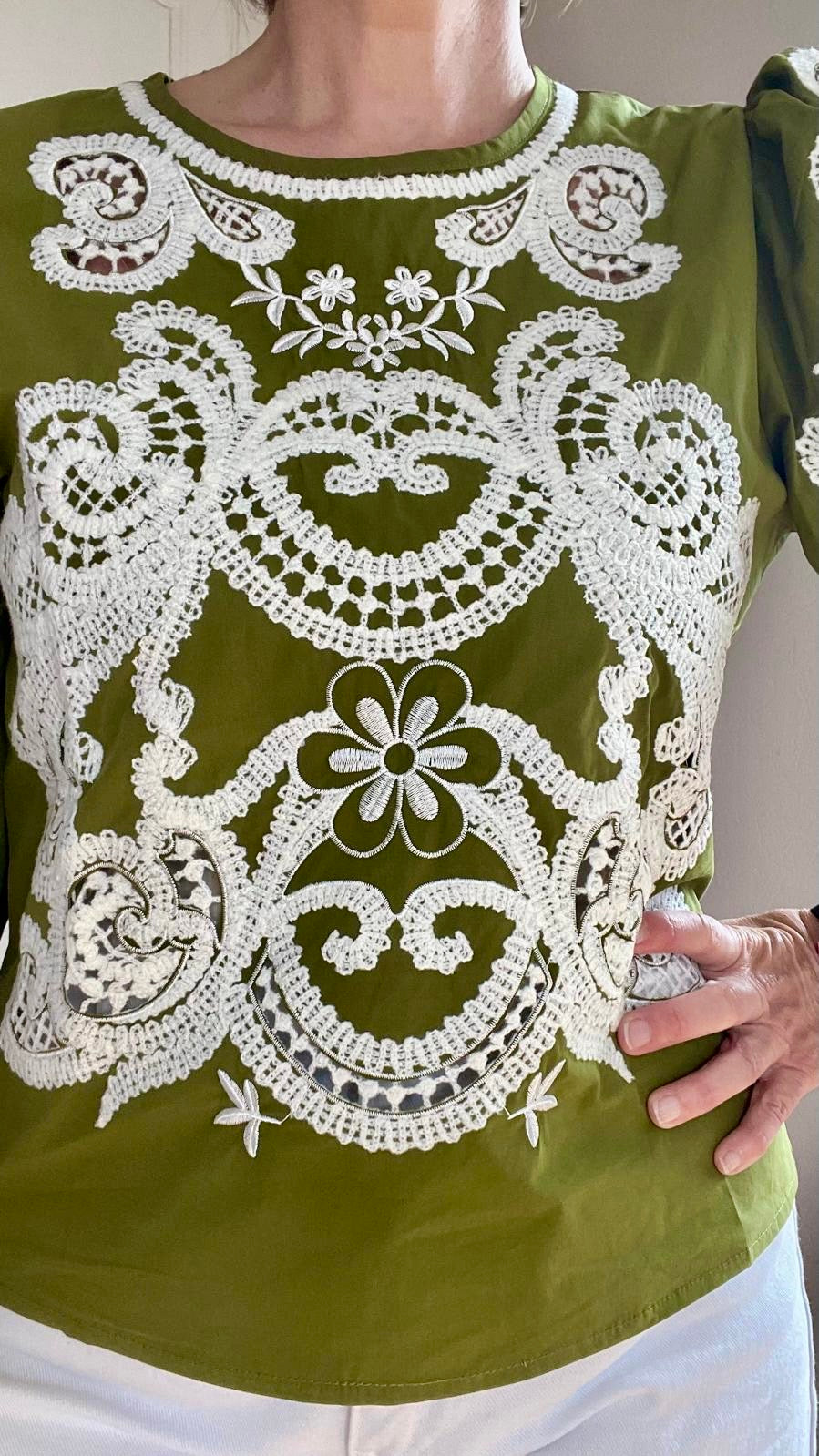 Blouse brodée César