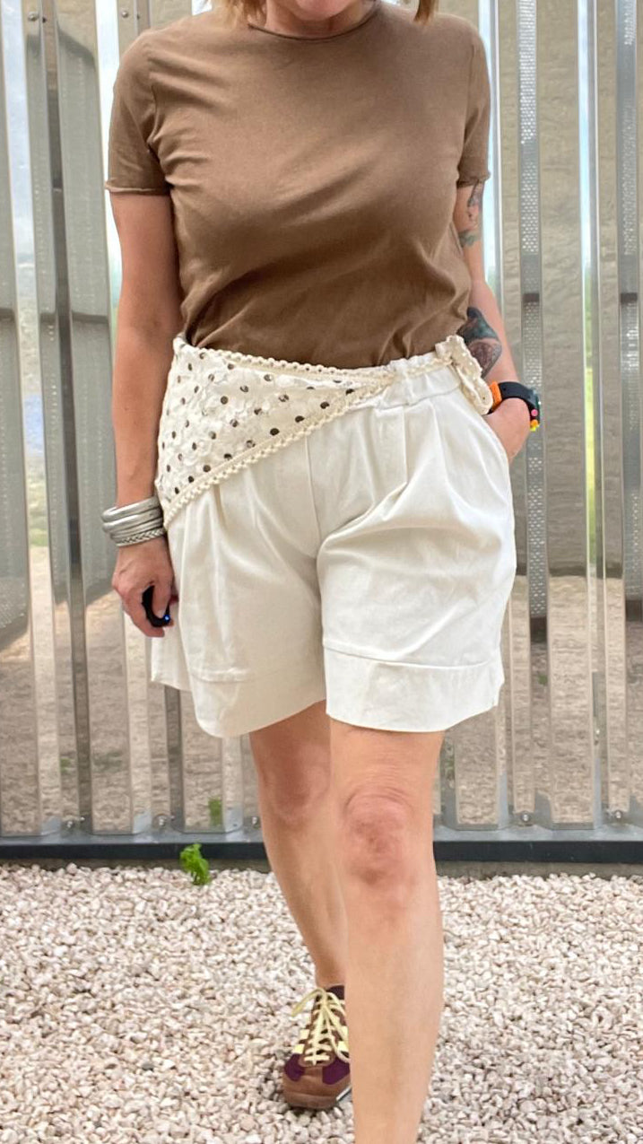 Short foulard