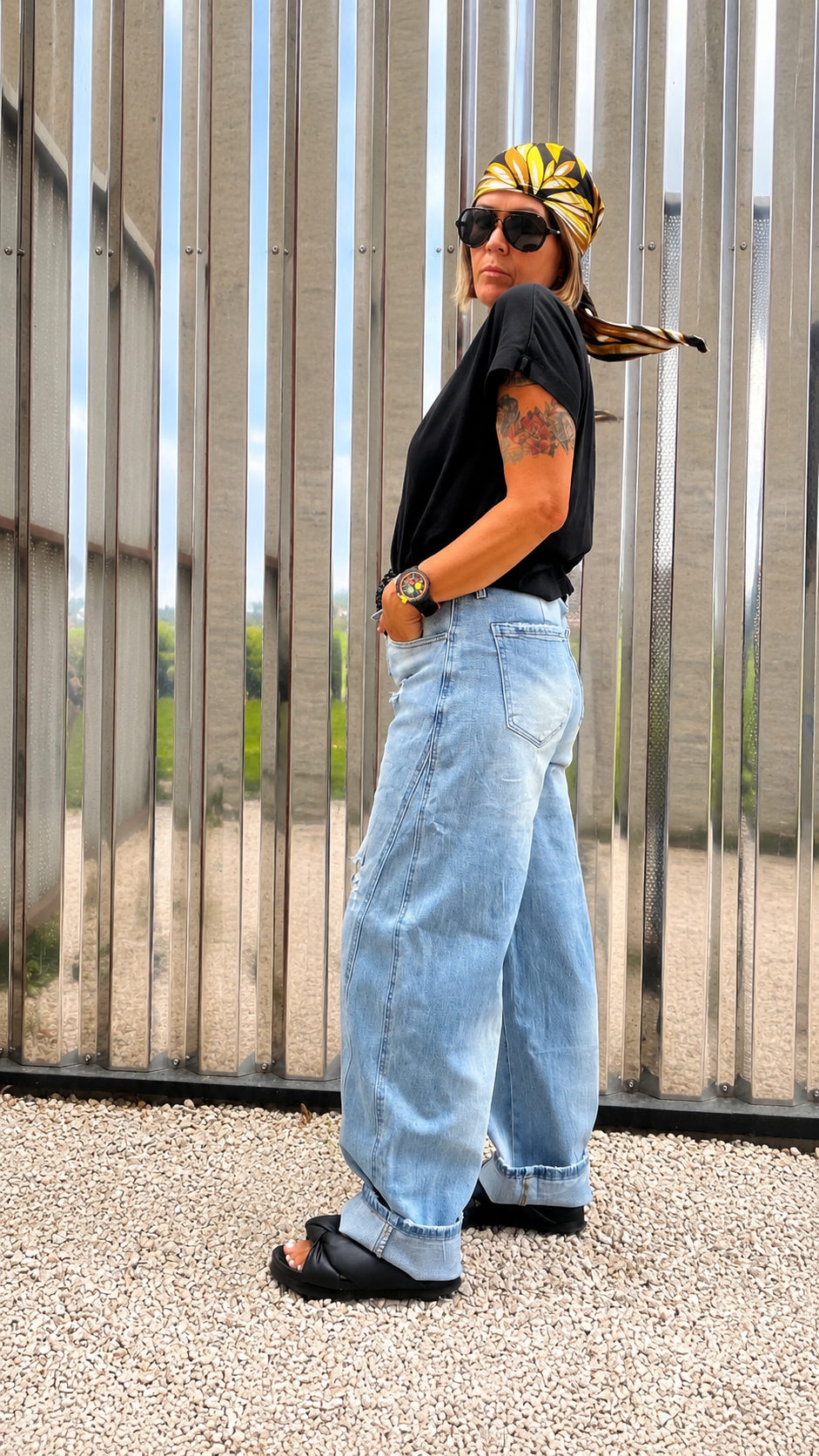 Jean loose