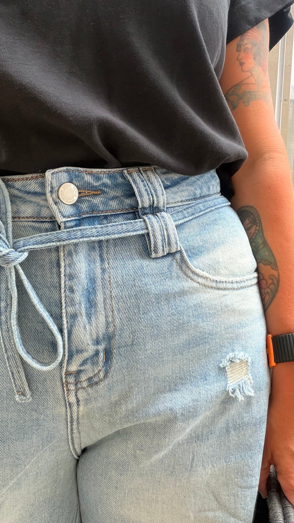 Jean loose